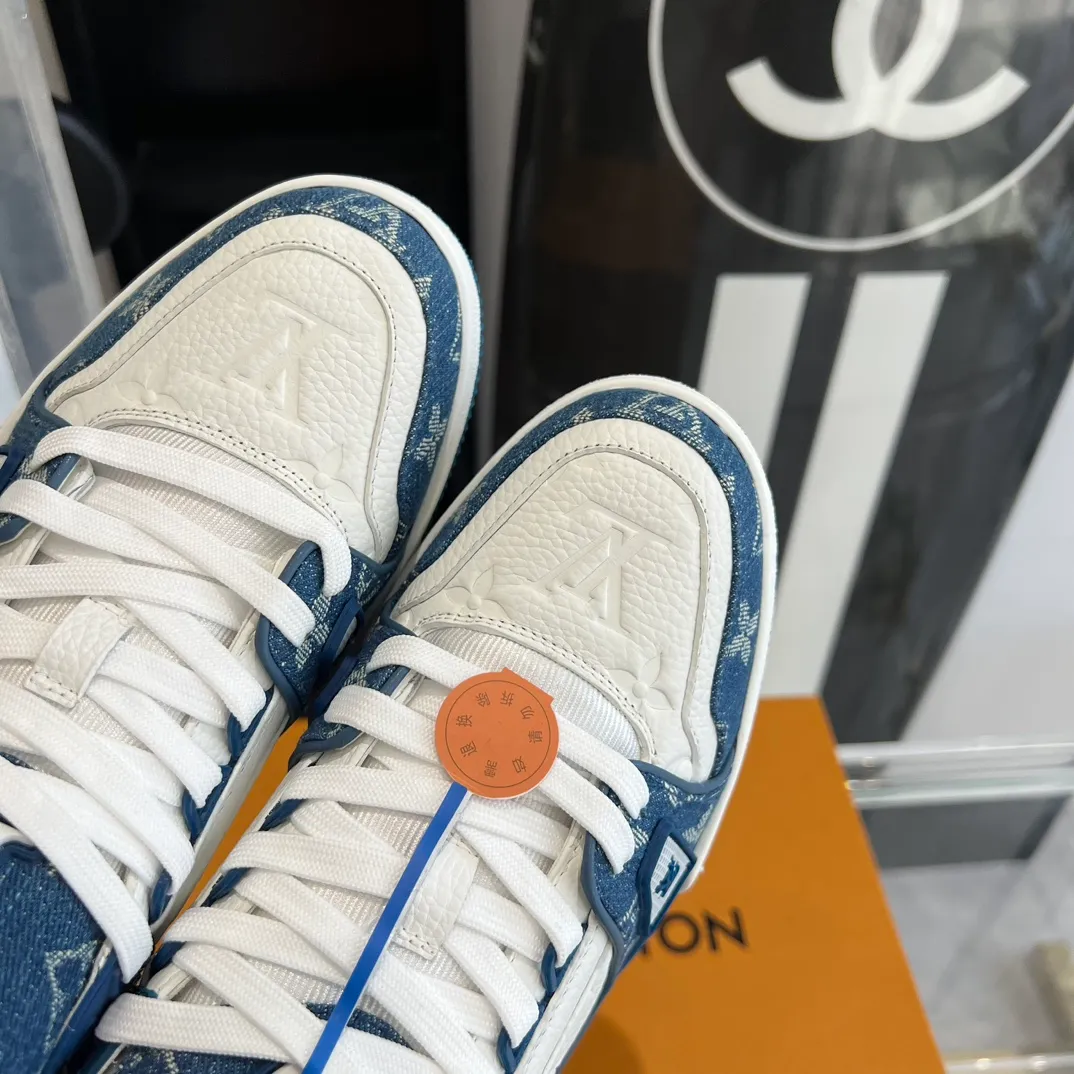 👟👟Ex-factory price 840👟👟 Women's shoes factory Couple model 👫LV Trainer series basketball sneakers🌟 Original molded TPU outsole The texture is the same as the original ⚠️Original development Top version All details are consistent with the original ⚠️ Size: 35-45